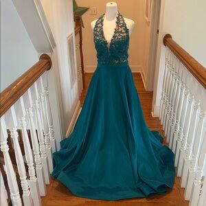 Elegant Teal Lace Halter Prom Gown
